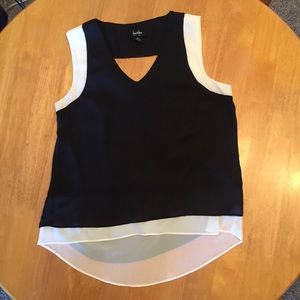 By & By medium black & white top